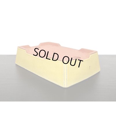 画像7: 常滑鉢　「英明　耀山」　黄釉内縁長方鉢