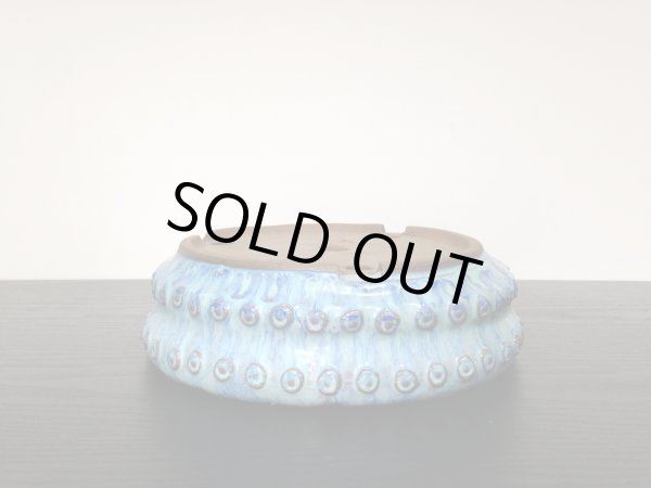 画像2: 常滑鉢　「秀峰」　呂均釉鋲打丸鉢 (2)