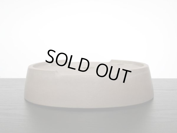 画像2: 常滑鉢 「喜仙」 切足内縁楕円鉢 (2)