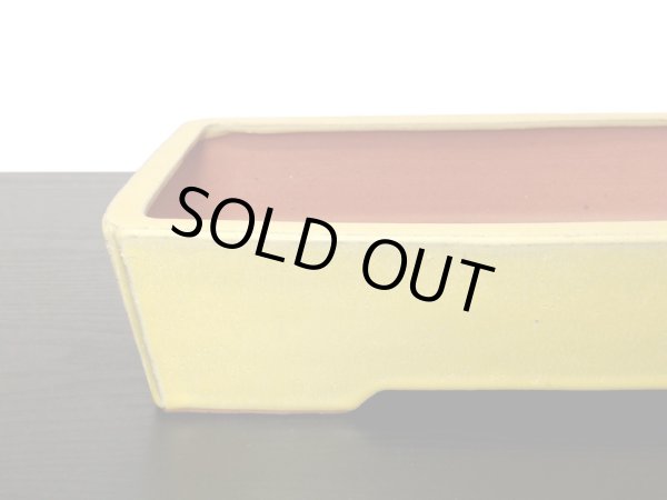 画像2: 常滑鉢　「英明　耀山」　黄釉内縁長方鉢 (2)