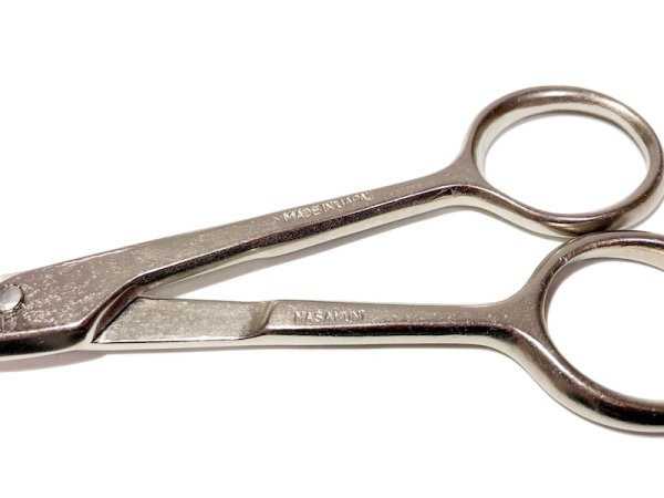 画像6: 白染針金切小鋏(昌国) (6)