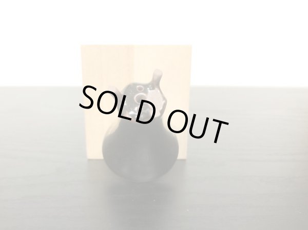 画像3: 沈壽官窯小品盆栽鉢　薩摩焼/黒薩摩　「金とんぼ」　盆器下方 (3)