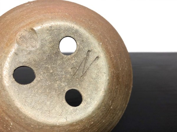 画像2: 常滑鉢　「松下凡才」　帯縁丸鉢 (2)