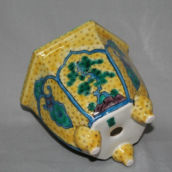 画像6: 九谷焼(瑛生)吉田屋松竹梅文様5号六角鉢（紫） (6)